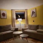 Apartment 70 M2 Z Podworkiem I Grillem, 150 M Od Jeziora