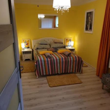 Apartment Biala Flaga Z Rowerami I Podworkiem 150m Do Jeziora *