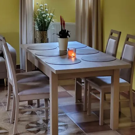 Apartment Biala Flaga Z Rowerami I Podworkiem 150m Do Jeziora Charzykowy