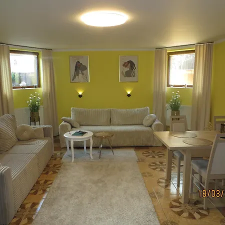 Apartment Biala Flaga Z Rowerami I Podworkiem 150m Do Jeziora