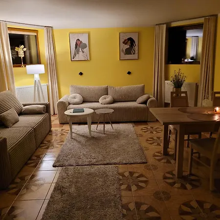 70 M2 Z Podworkiem I Grillem, 150 M Od Jeziora Lejlighed *
