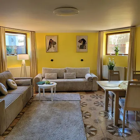 Lejlighed 70 M2 Z Podworkiem I Grillem, 150 M Od Jeziora